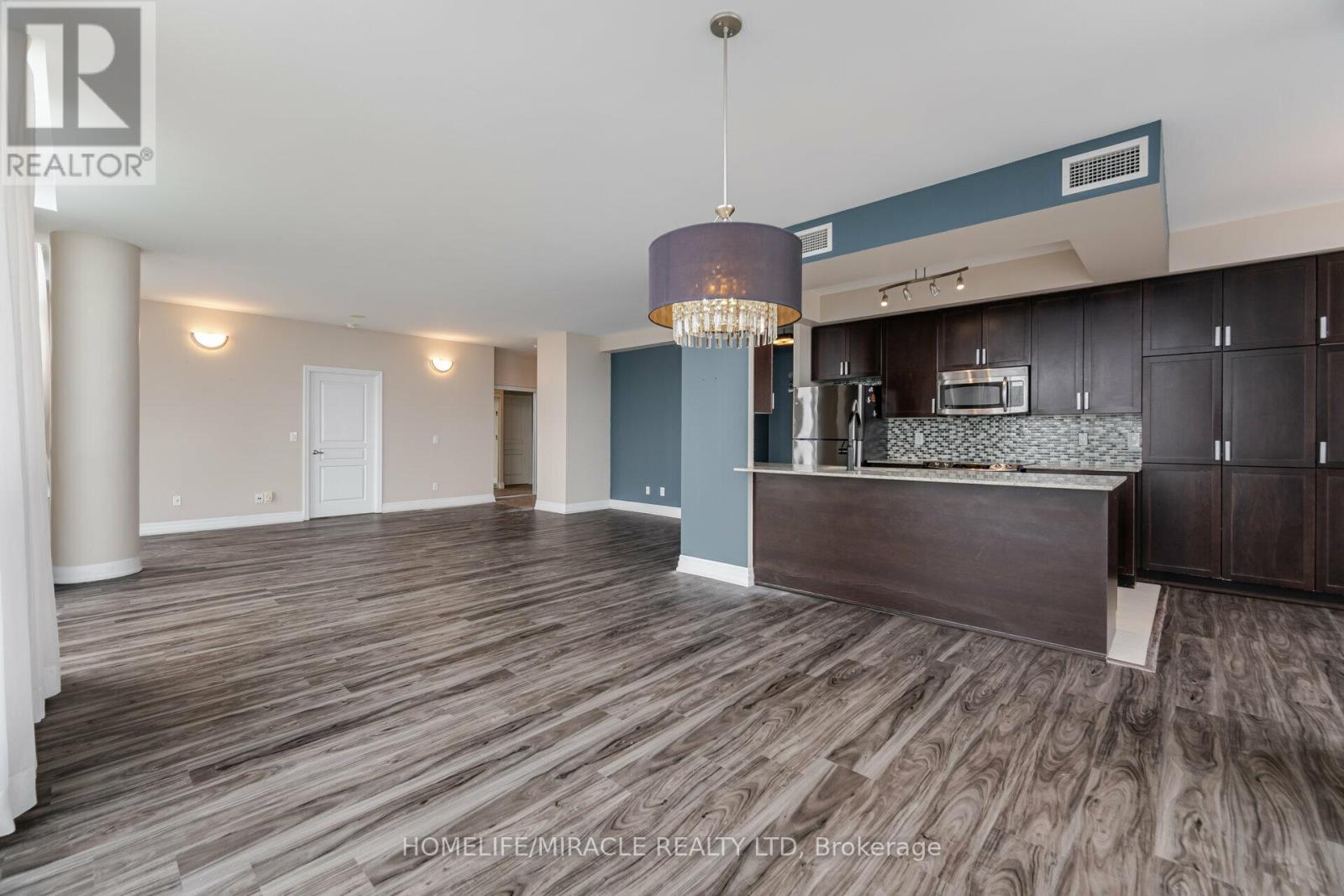 Ph2 - 225 Webb Drive, Mississauga, Ontario  L5B 4P2 - Photo 13 - W12479499