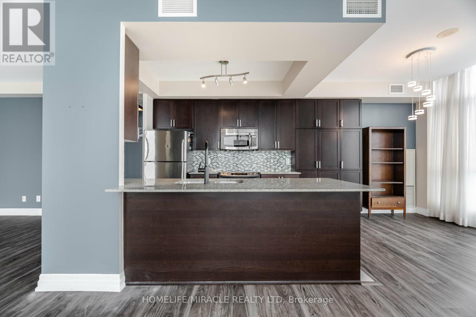 Ph2 - 225 Webb Drive, Mississauga, Ontario  L5B 4P2 - Photo 14 - W12479499