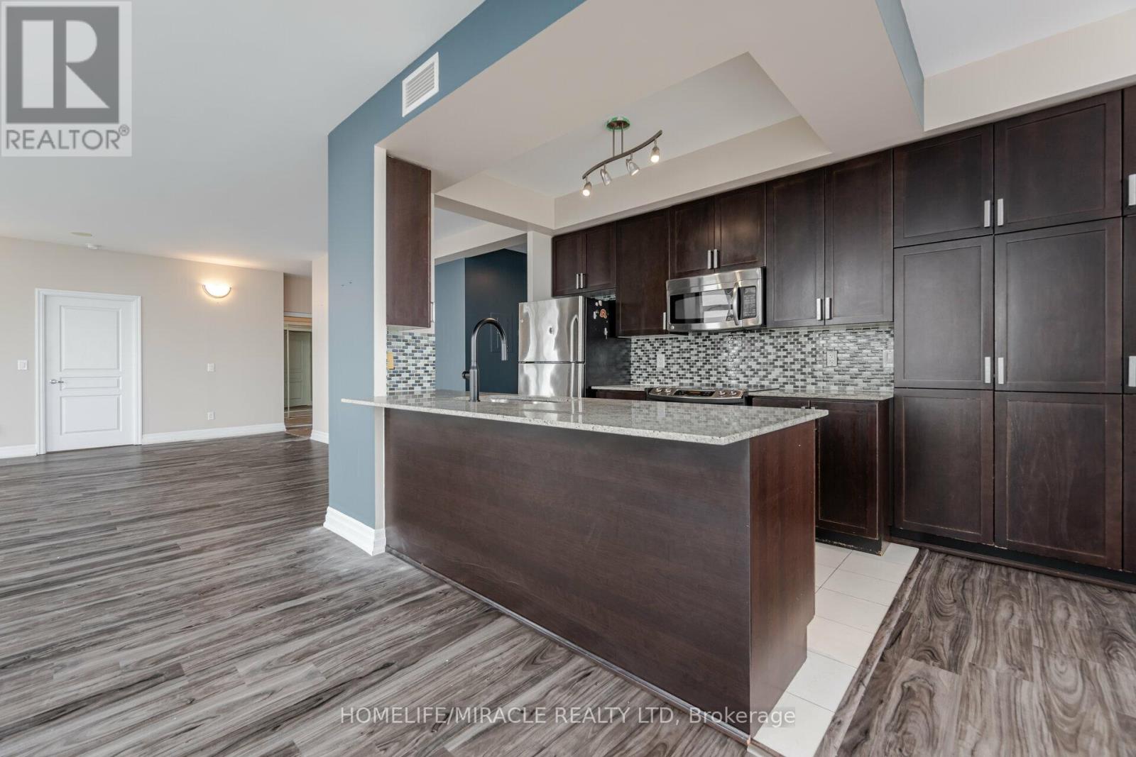 Ph2 - 225 Webb Drive, Mississauga, Ontario  L5B 4P2 - Photo 15 - W12479499