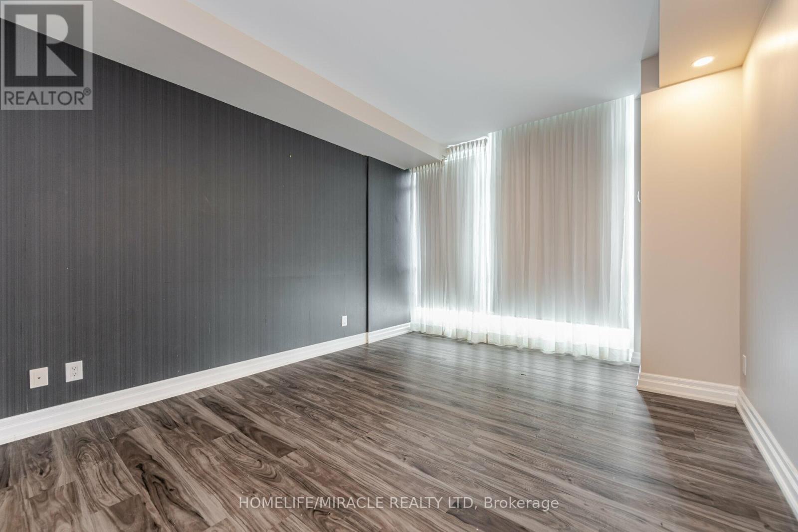 Ph2 - 225 Webb Drive, Mississauga, Ontario  L5B 4P2 - Photo 21 - W12479499