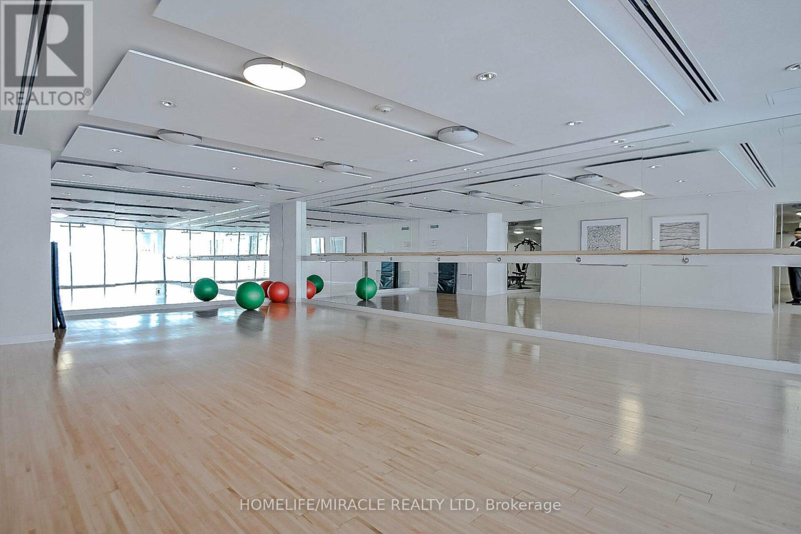 Ph2 - 225 Webb Drive, Mississauga, Ontario  L5B 4P2 - Photo 48 - W12479499