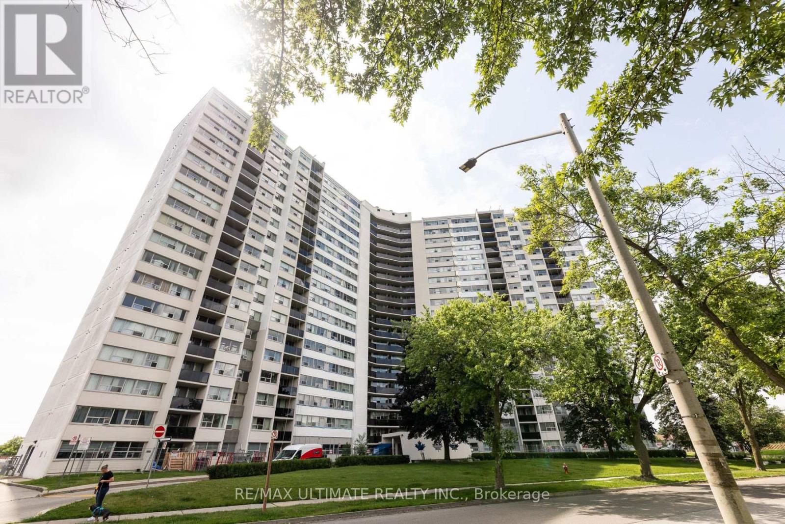 1007 - 530 Lolita Garden, Mississauga, Ontario  L5A 3T2 - Photo 2 - W12479506