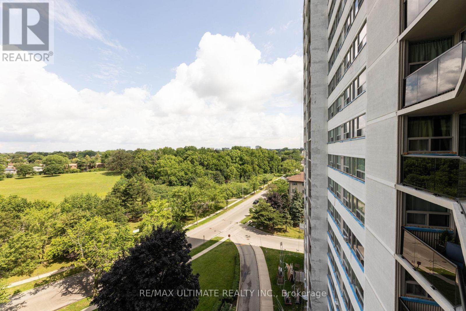 1007 - 530 Lolita Garden, Mississauga, Ontario  L5A 3T2 - Photo 29 - W12479506