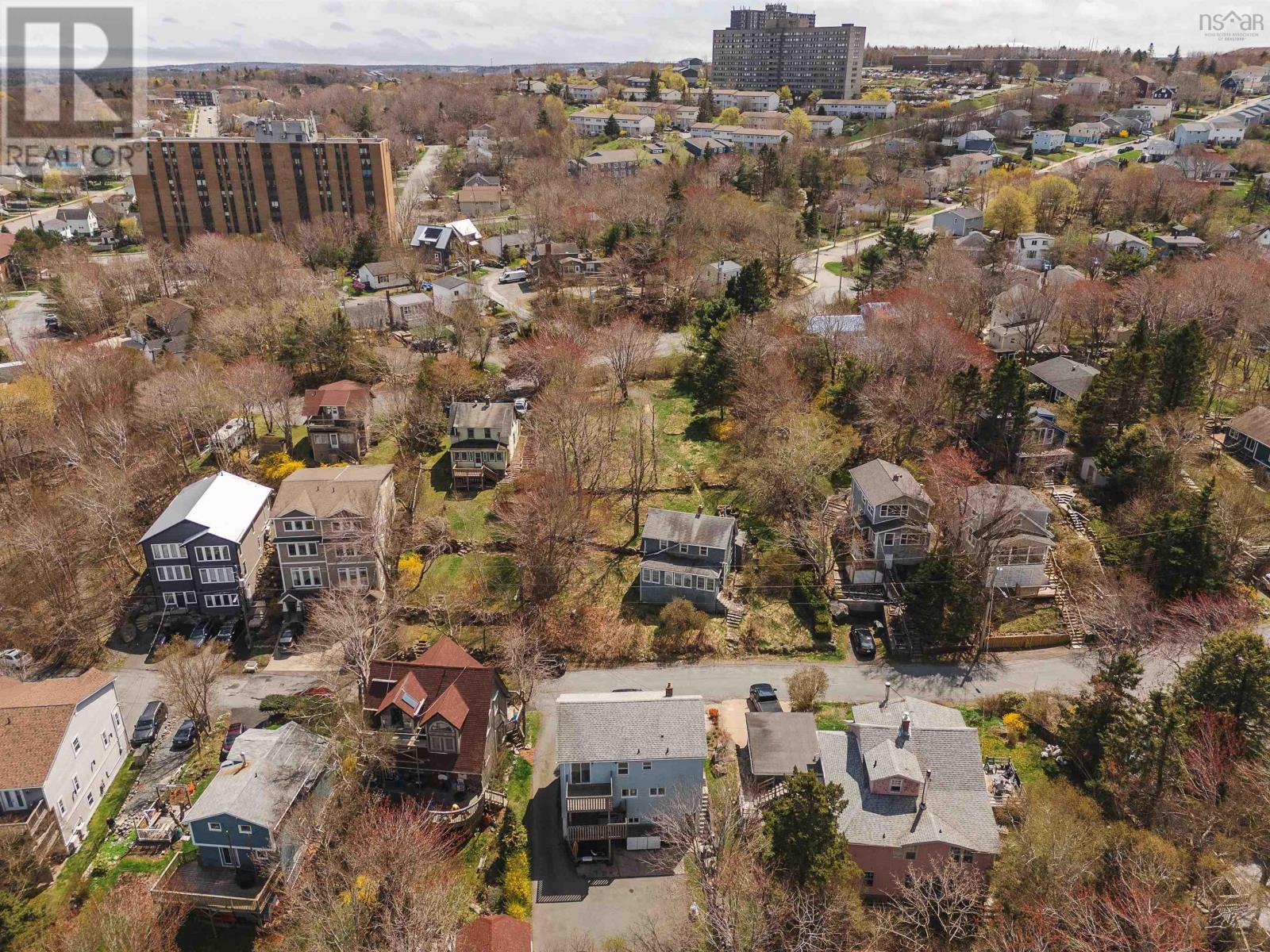 10 Idlewylde Road, Halifax, Nova Scotia  B3N 1B9 - Photo 3 - 202514541