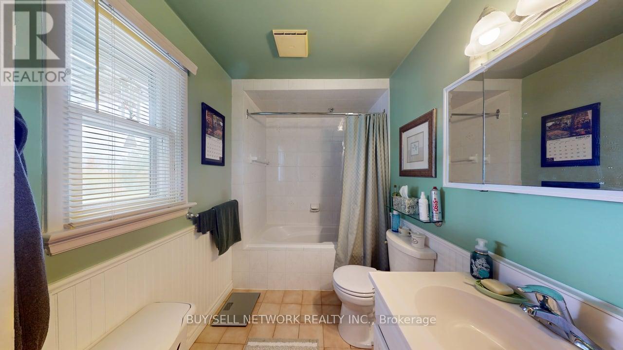 947 Division Road, Otonabee-South Monaghan, Ontario  K0L 2H0 - Photo 13 - X12479554