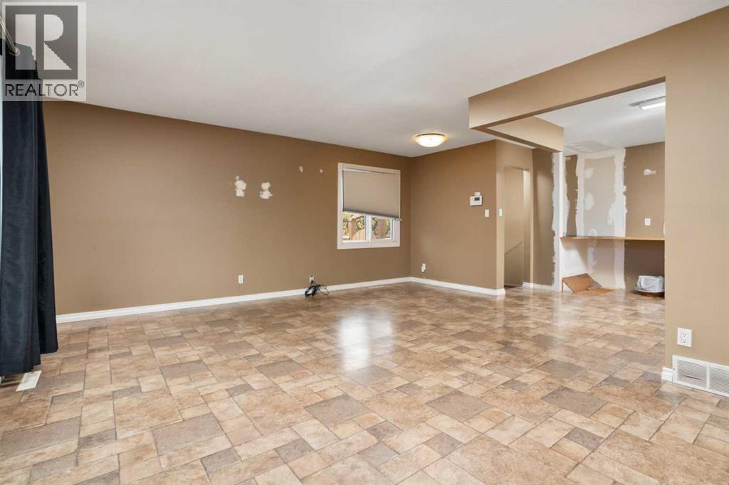 6505 45a Avenue, Camrose, Alberta  T4V 0C8 - Photo 10 - A2265697