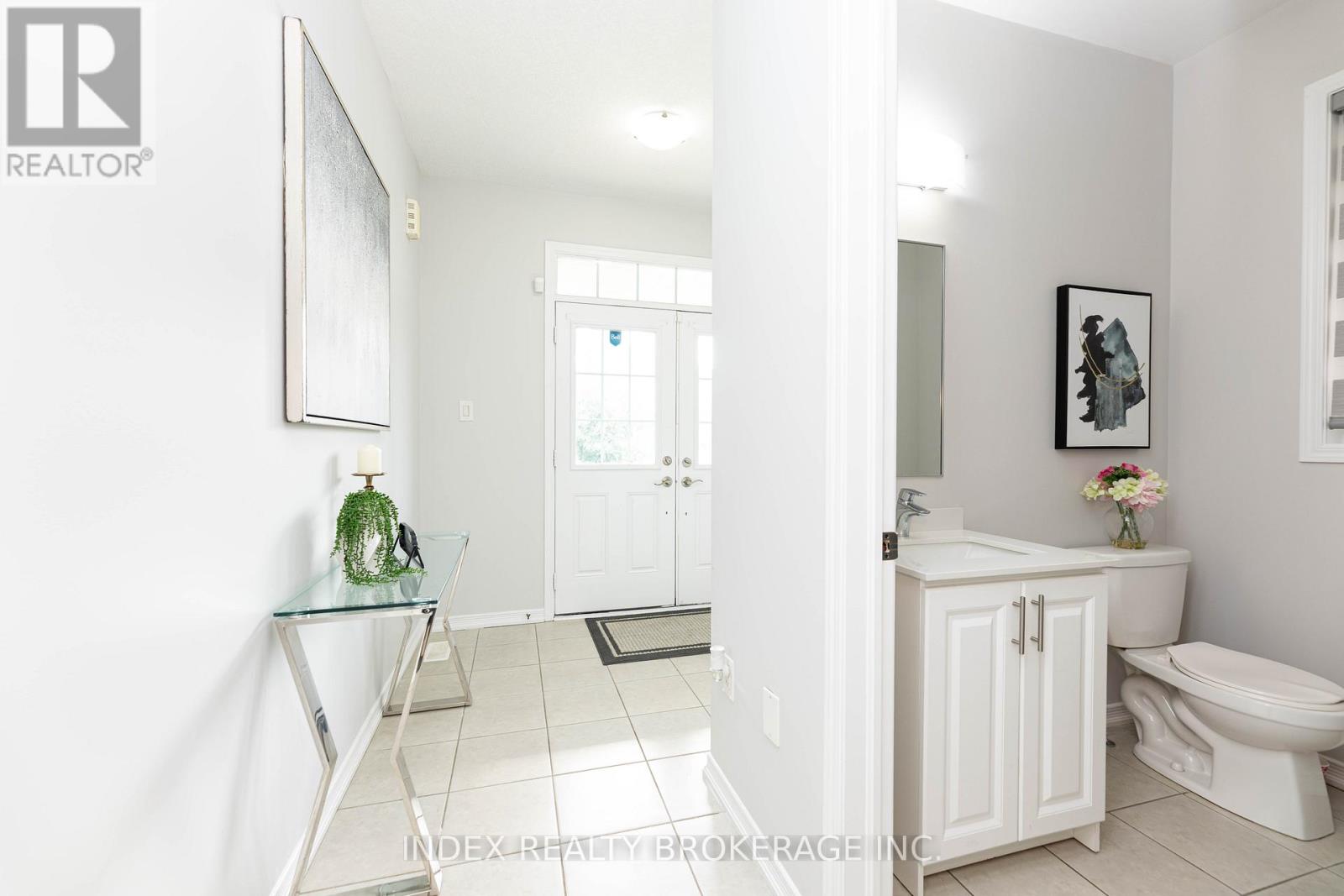 7713 Black Maple Drive, Niagara Falls, Ontario  L2H 0N7 - Photo 3 - X12479513