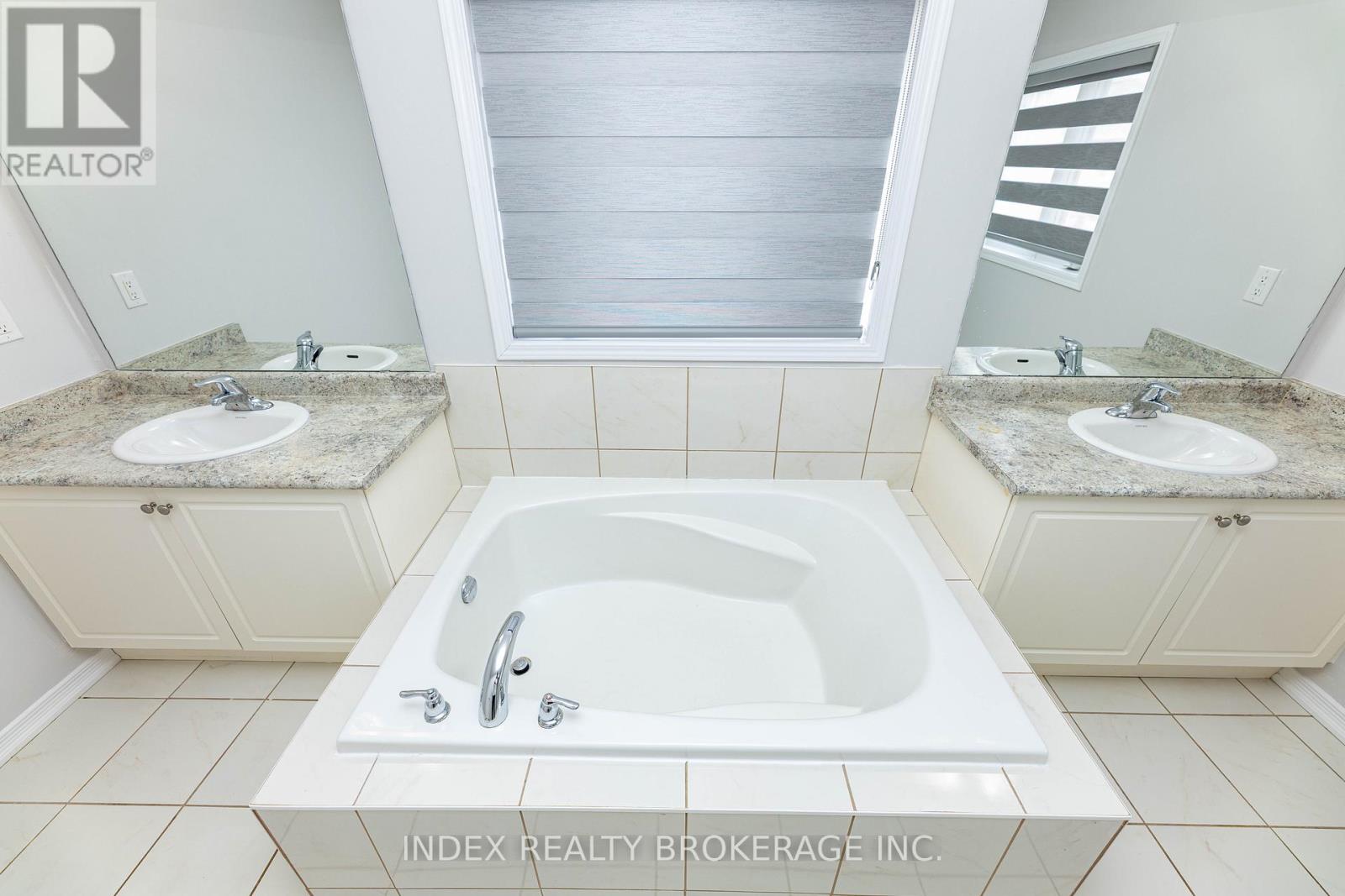 7713 Black Maple Drive, Niagara Falls, Ontario  L2H 0N7 - Photo 46 - X12479513