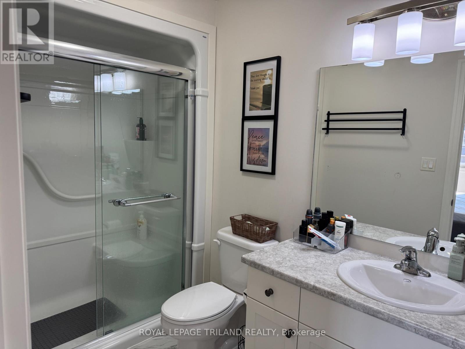 Upper - 41 Cortland Terrace, St. Thomas, Ontario  N5R 0J7 - Photo 13 - X12479539