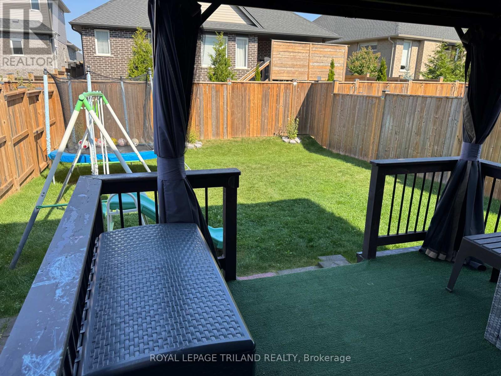 Upper - 41 Cortland Terrace, St. Thomas, Ontario  N5R 0J7 - Photo 18 - X12479539