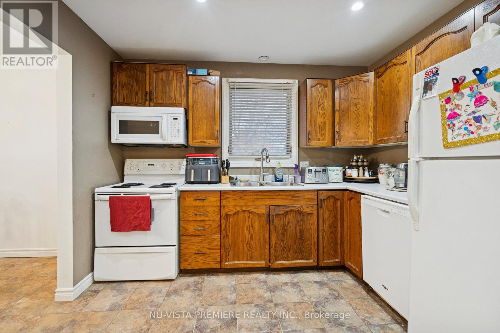 1 Osijek Crescent, Brantford, Ontario  N3P 1Z3 - Photo 7 - X12479551