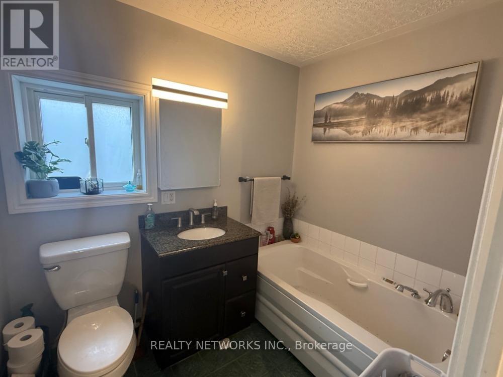 24 Hazelnut Street, Timmins, Ontario P4N 7C2 - Photo 9 - T12479552