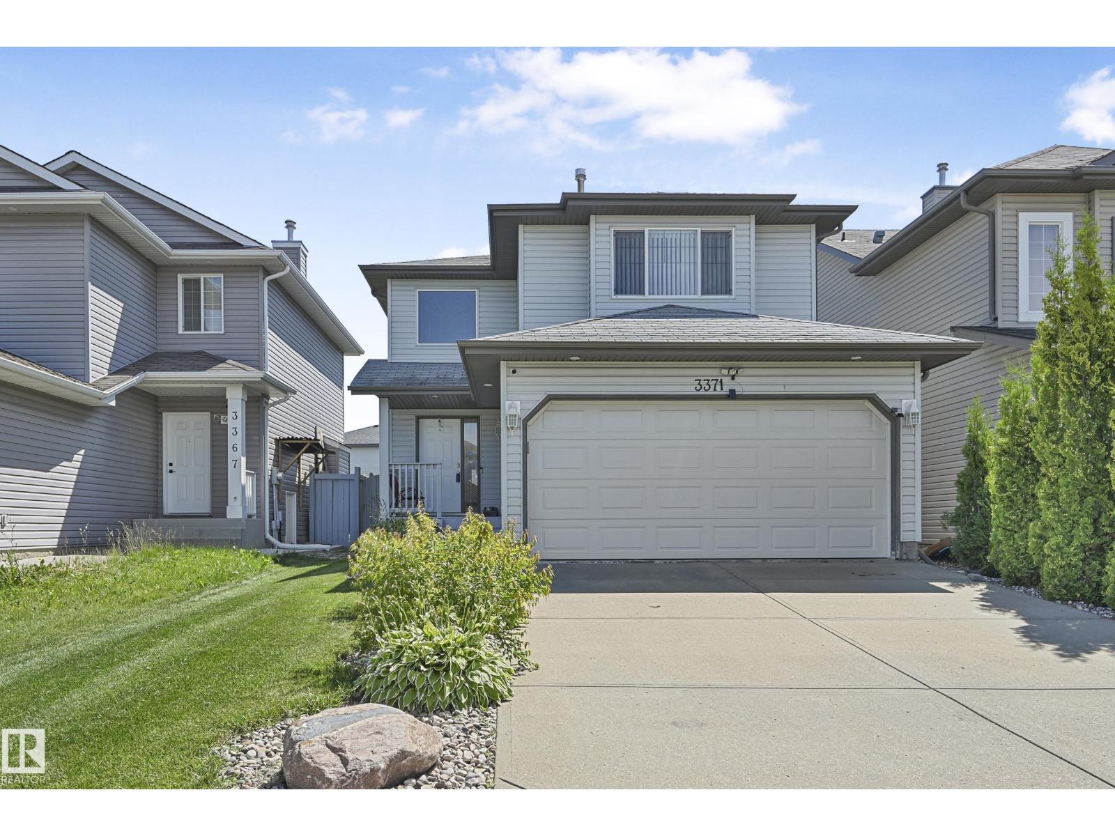 3371 25 AV NW, Edmonton, Alberta