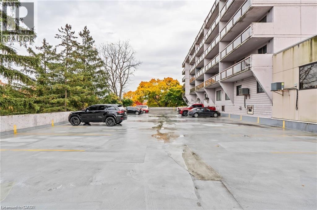 1255 Commissioners Road W Unit# 701, London, Ontario  N6K 3N5 - Photo 34 - 40780092