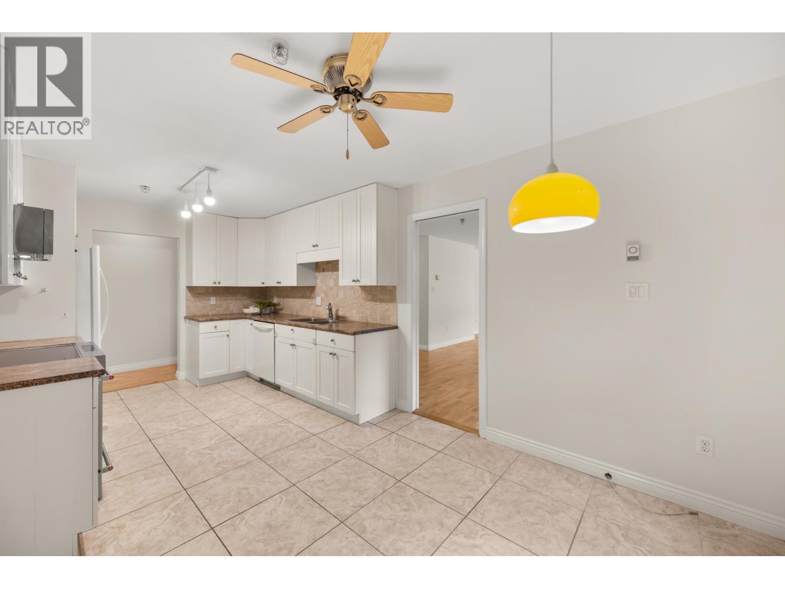 105 5 Renaissance Square, New Westminster, British Columbia  V3M 6K5 - Photo 13 - R3061350