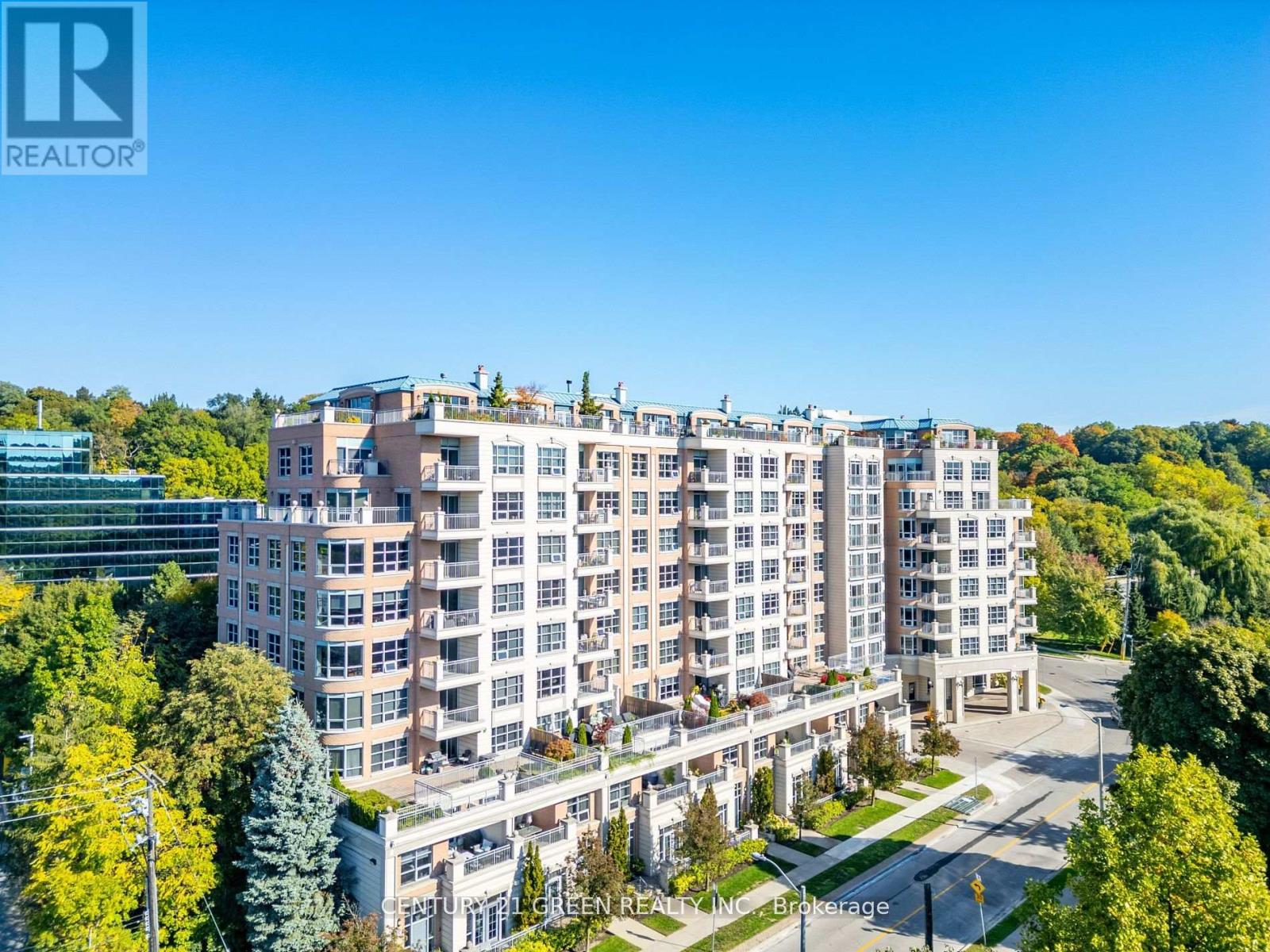 402 - 10 Old York Mills Road, Toronto, Ontario  M2P 2G9 - Photo 4 - C12479520