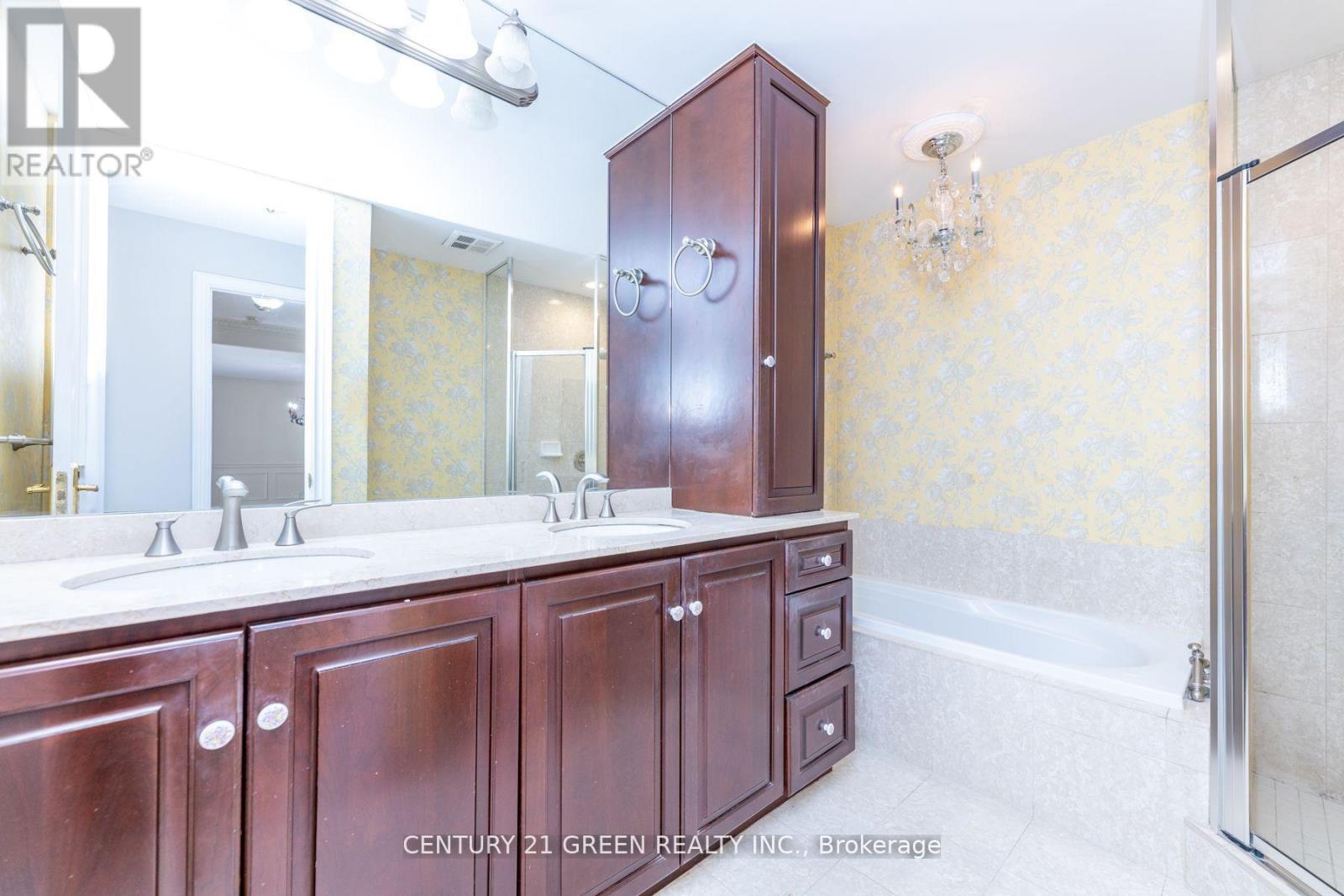 402 - 10 Old York Mills Road, Toronto, Ontario  M2P 2G9 - Photo 45 - C12479520