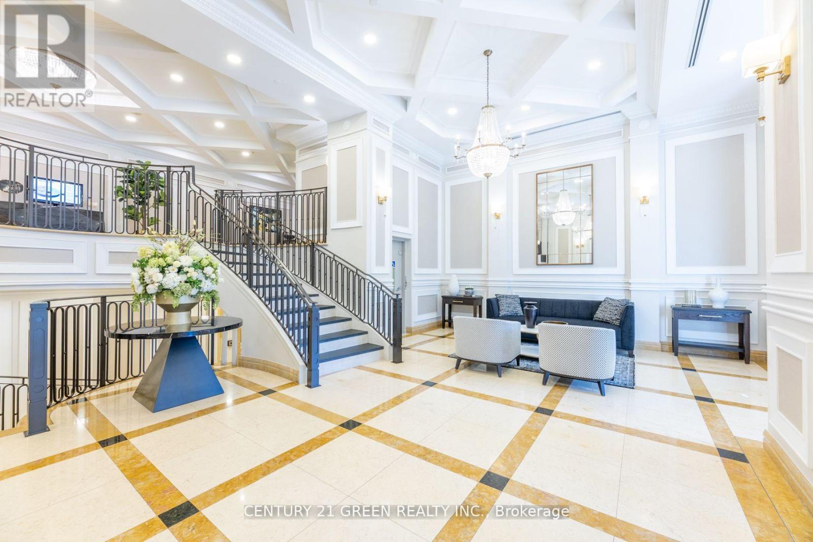 402 - 10 Old York Mills Road, Toronto, Ontario  M2P 2G9 - Photo 8 - C12479520