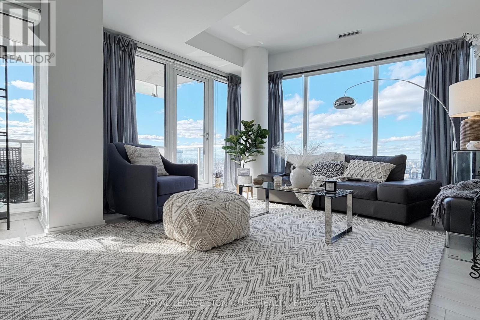 5811 - 197 Yonge Street, Toronto, Ontario  M5B 0C1 - Photo 12 - C12479532