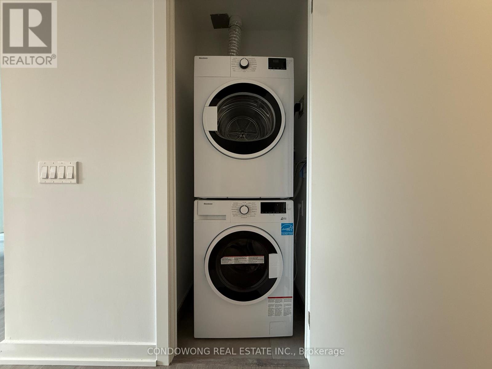 809 - 8 Wellesley Street W, Toronto, Ontario  M4Y 0J5 - Photo 10 - C12479533