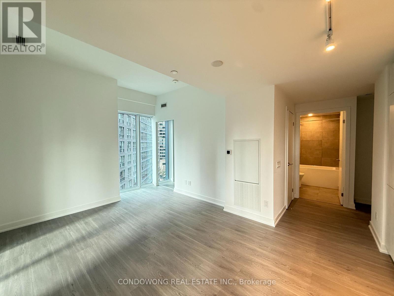 809 - 8 Wellesley Street W, Toronto, Ontario  M4Y 0J5 - Photo 4 - C12479533