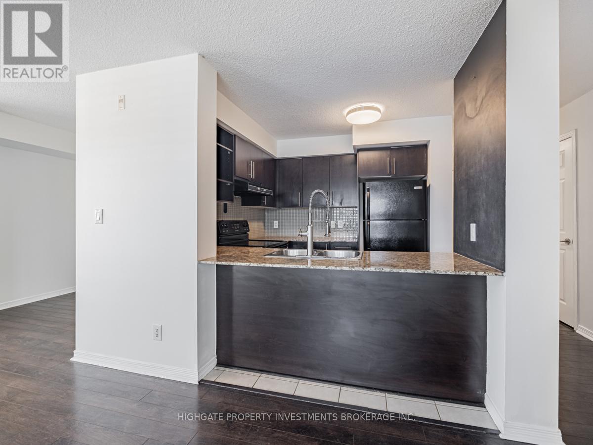 307 - 120 Dallimore Circle, Toronto, Ontario  M3C 4J1 - Photo 8 - C12479538