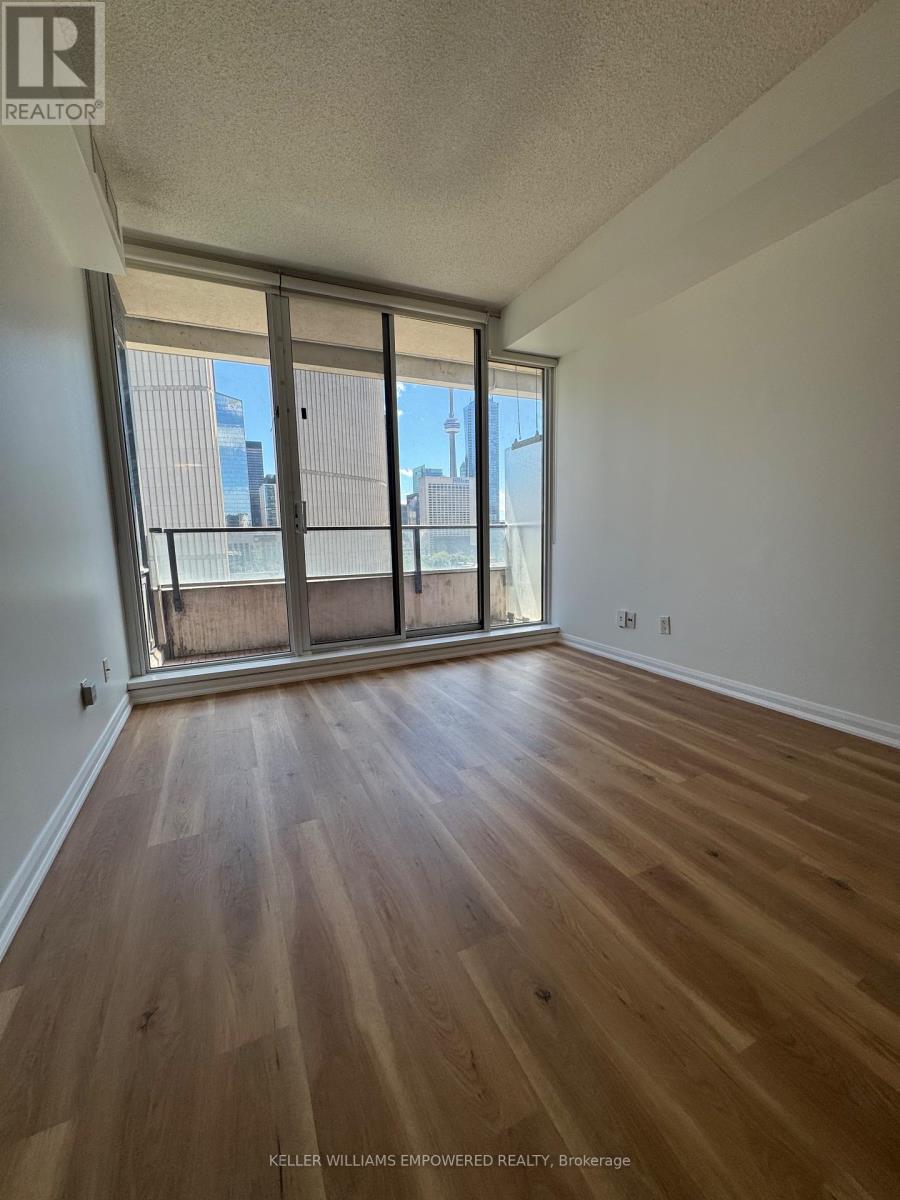 1708 - 111 Elizabeth Street, Toronto, Ontario  M5G 1P7 - Photo 8 - C12479545