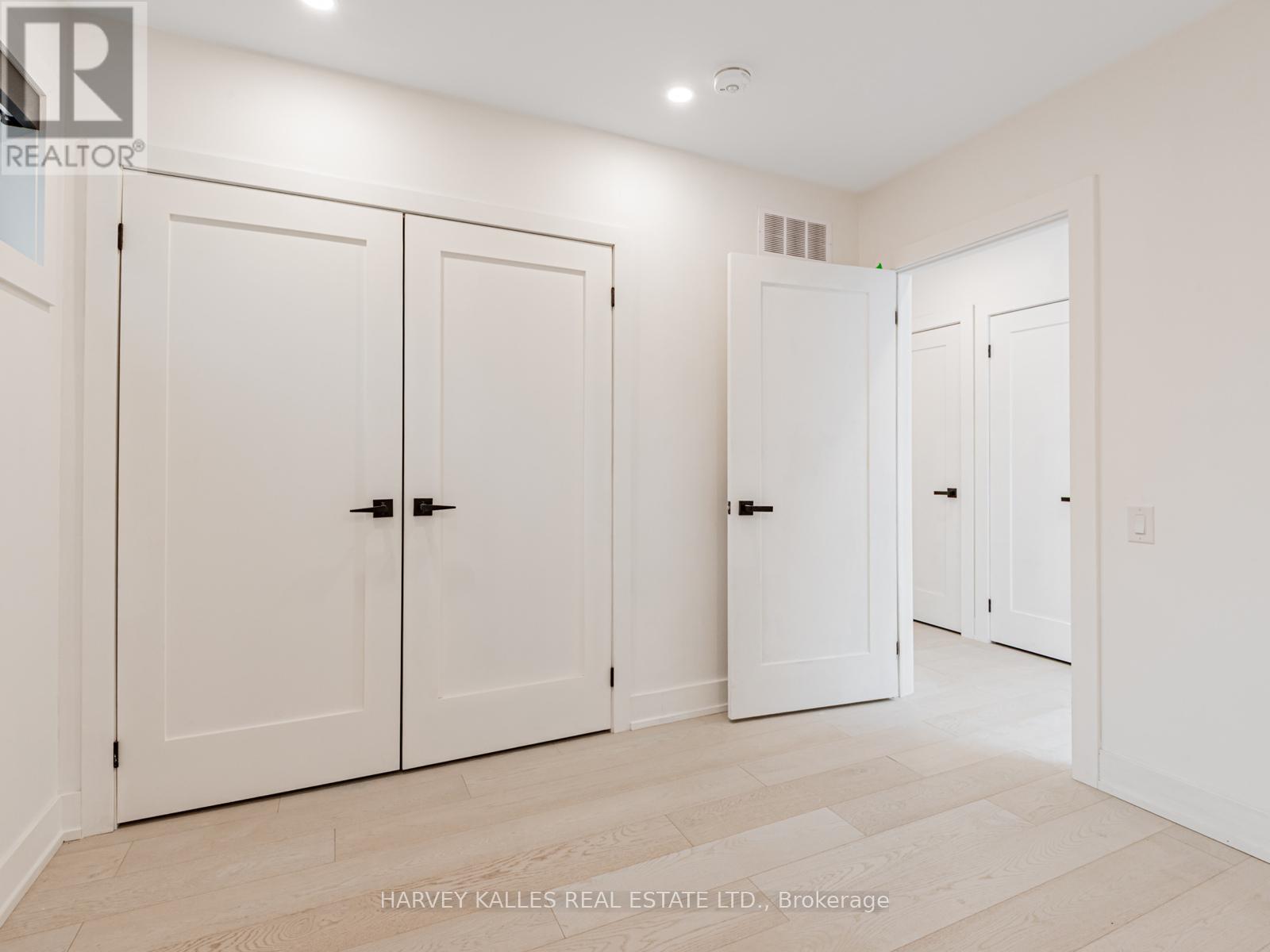 Lane - 35 Curzon Street, Toronto, Ontario  M4M 3B3 - Photo 19 - E12479549