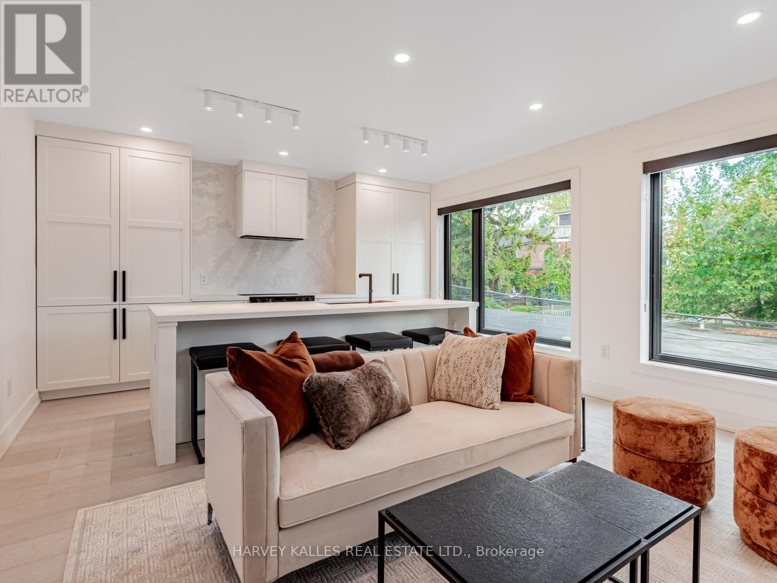 Lane - 35 Curzon Street, Toronto, Ontario  M4M 3B3 - Photo 4 - E12479549