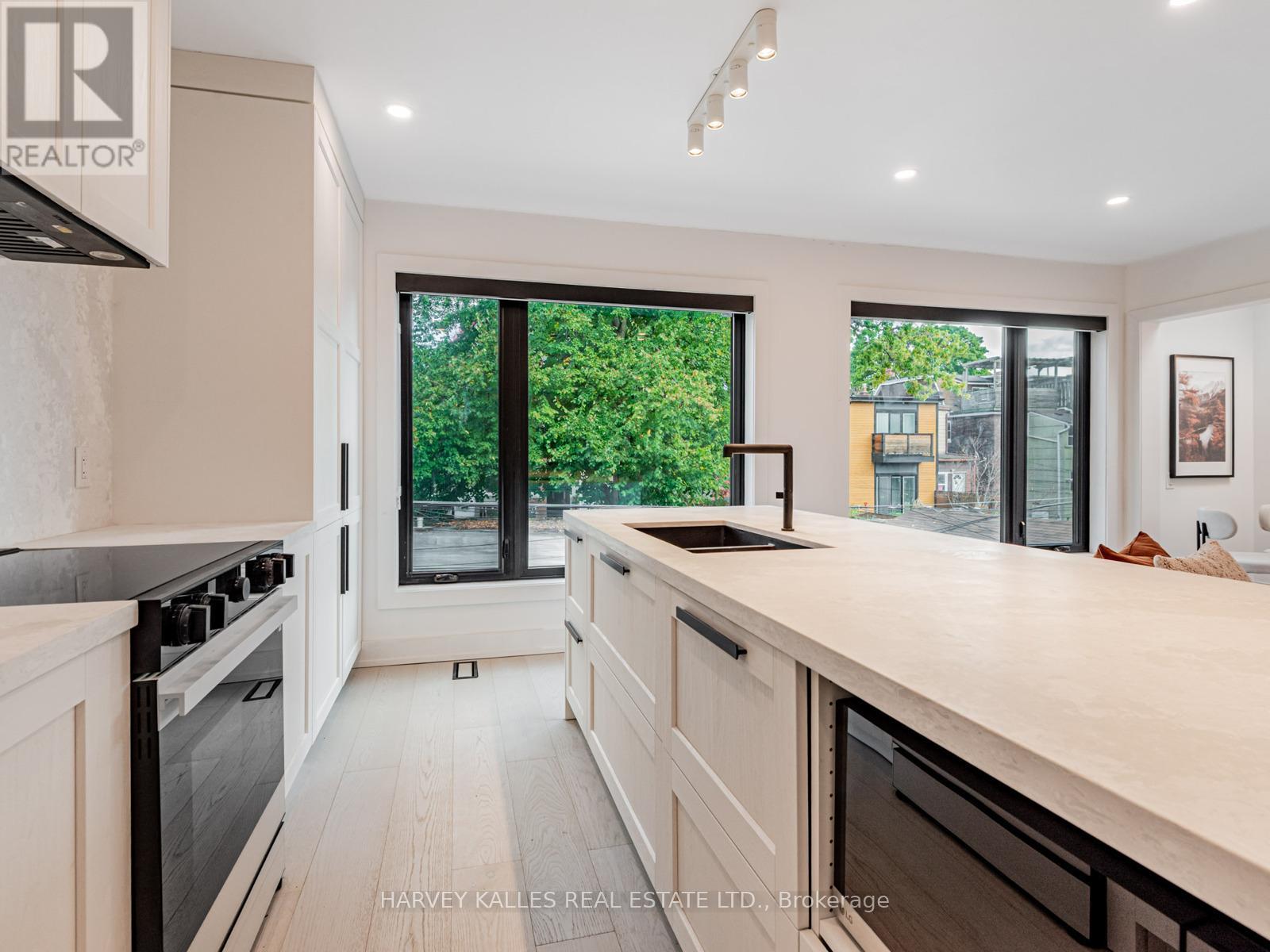 Lane - 35 Curzon Street, Toronto, Ontario  M4M 3B3 - Photo 8 - E12479549