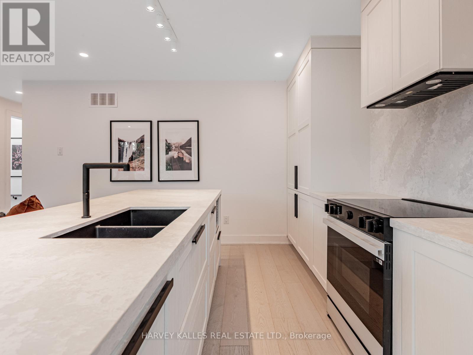 Lane - 35 Curzon Street, Toronto, Ontario  M4M 3B3 - Photo 9 - E12479549