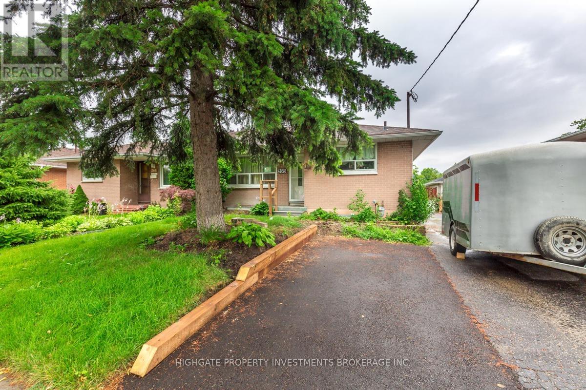 LOWER - 265 TRENT STREET, Oshawa, Ontario