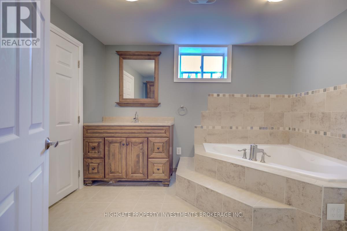 Lower - 265 Trent Street, Oshawa, Ontario  L1J 4N2 - Photo 15 - E12479560
