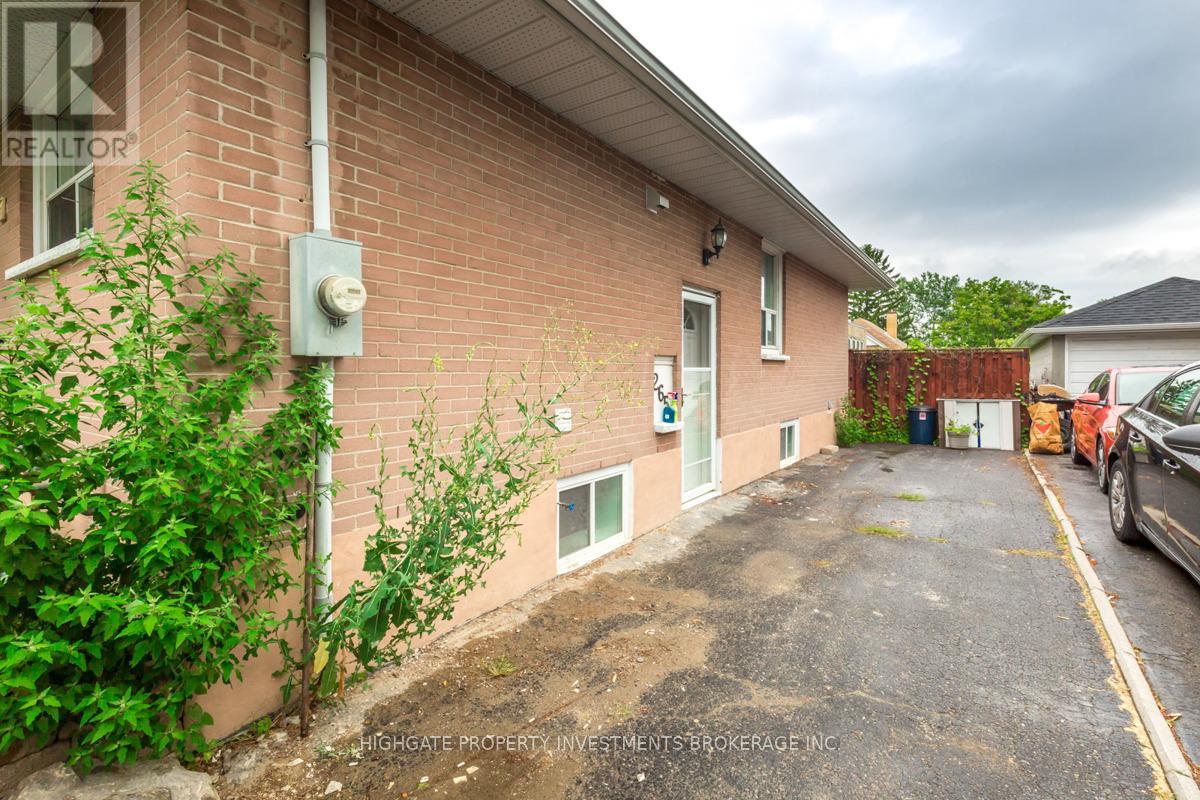 Lower - 265 Trent Street, Oshawa, Ontario  L1J 4N2 - Photo 4 - E12479560