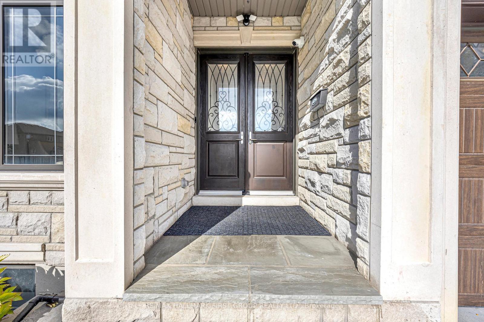 33 Starfire Drive, Toronto, Ontario  M1C 5G3 - Photo 3 - E12479564