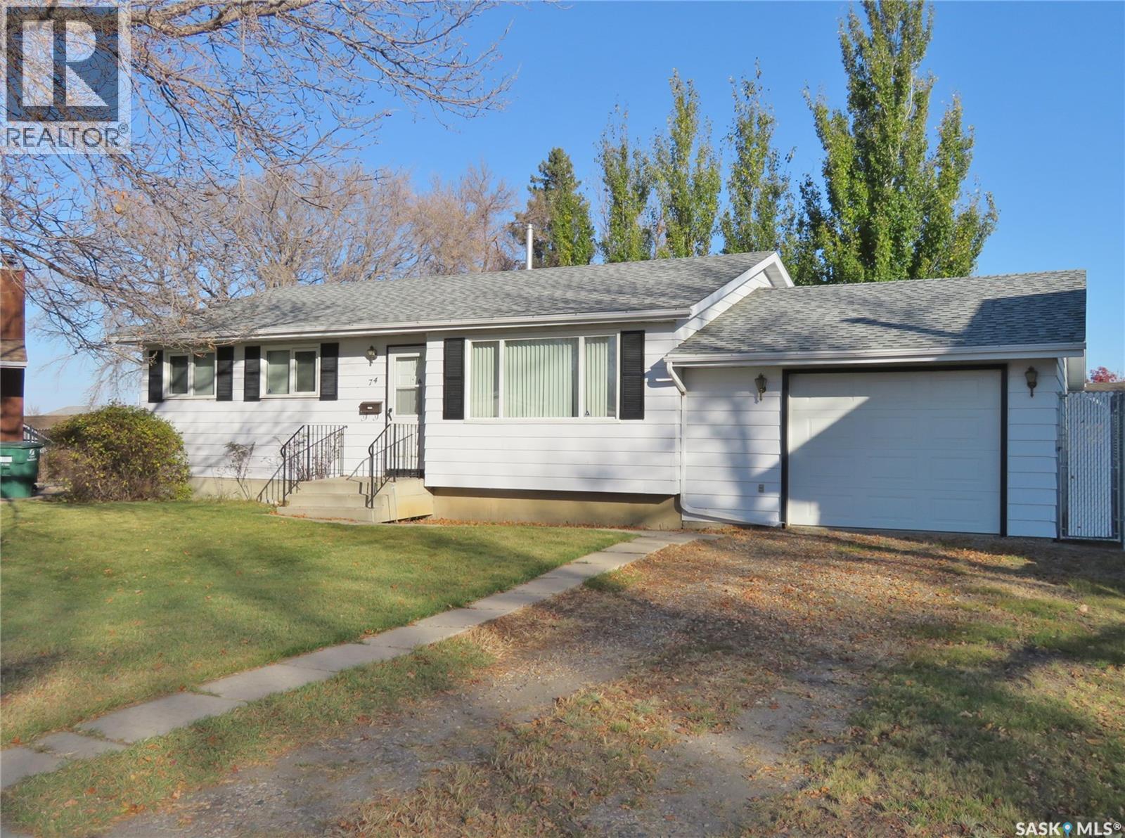 74 Galbraith CRESCENT, Saskatoon, Saskatchewan