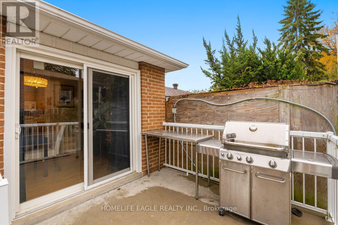 14 Lee Avenue, Bradford West Gwillimbury, Ontario  L3Z 1A9 - Photo 23 - N12479536