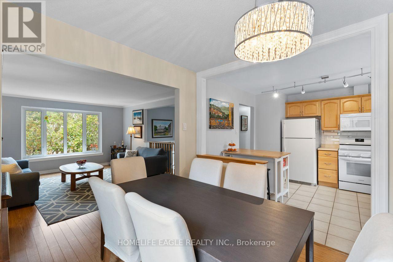 14 Lee Avenue, Bradford West Gwillimbury, Ontario  L3Z 1A9 - Photo 6 - N12479536