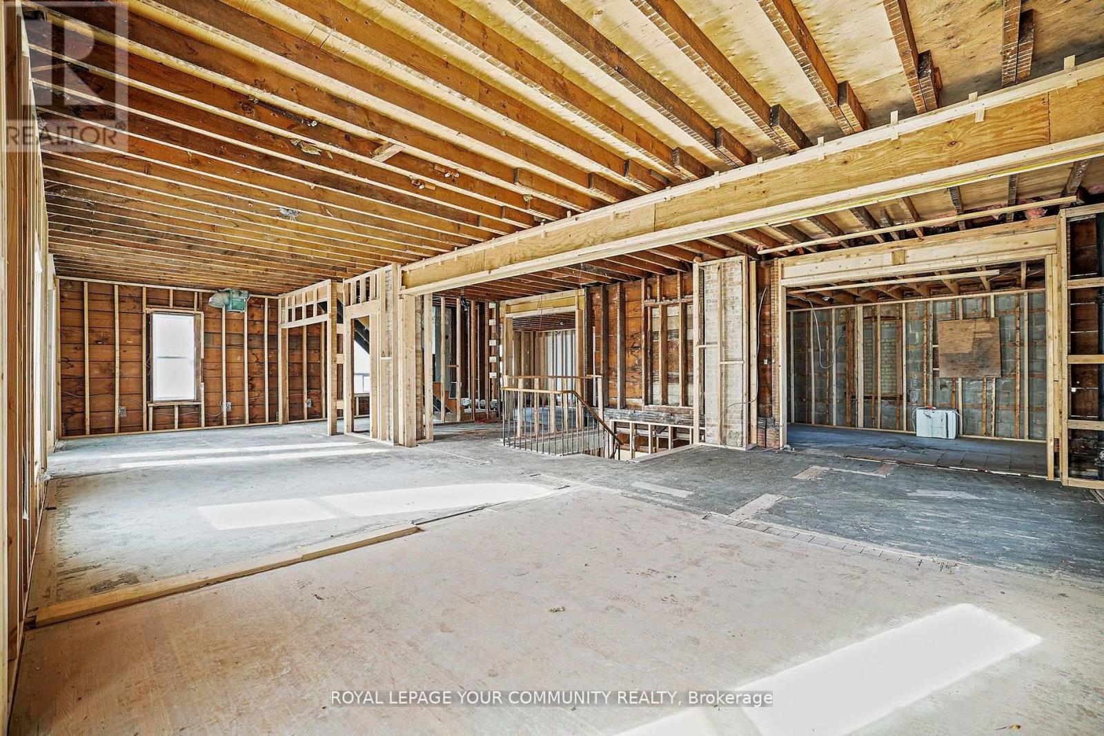 171 Main Street S, Newmarket, Ontario  L3Y 3Y9 - Photo 14 - N12479566
