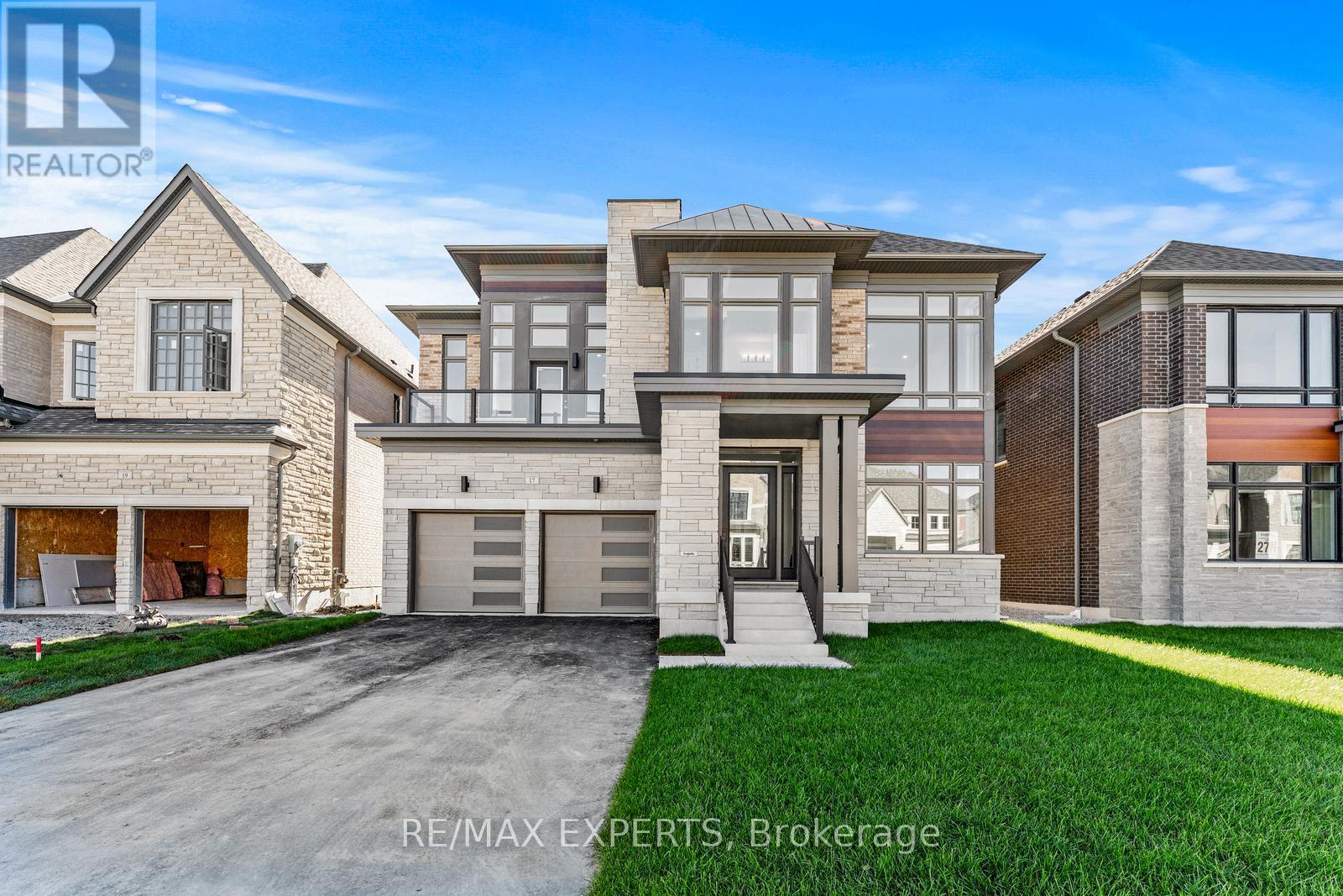 17 SAXBY FARM AVENUE, King, Ontario
