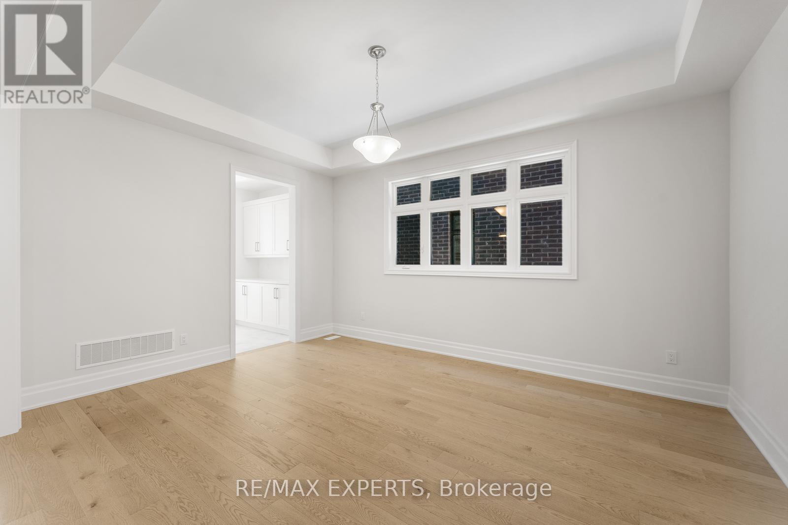 17 Saxby Farm Avenue, King, Ontario  L7B 1K5 - Photo 11 - N12479574