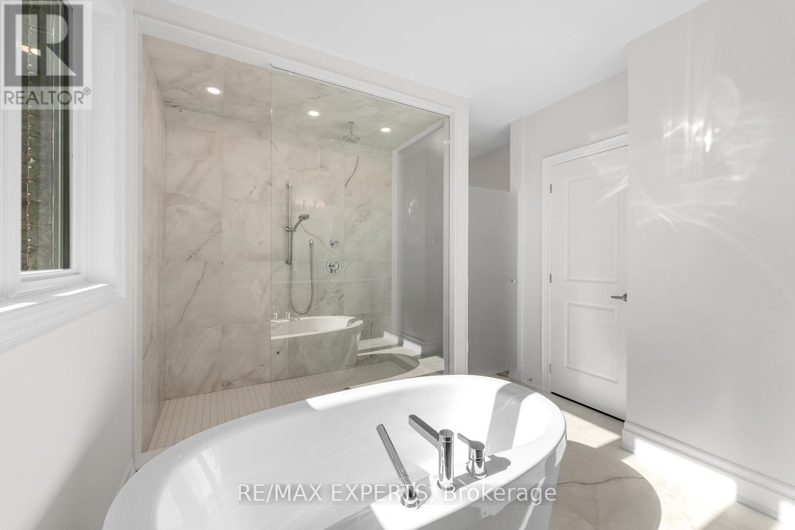 17 Saxby Farm Avenue, King, Ontario  L7B 1K5 - Photo 31 - N12479574