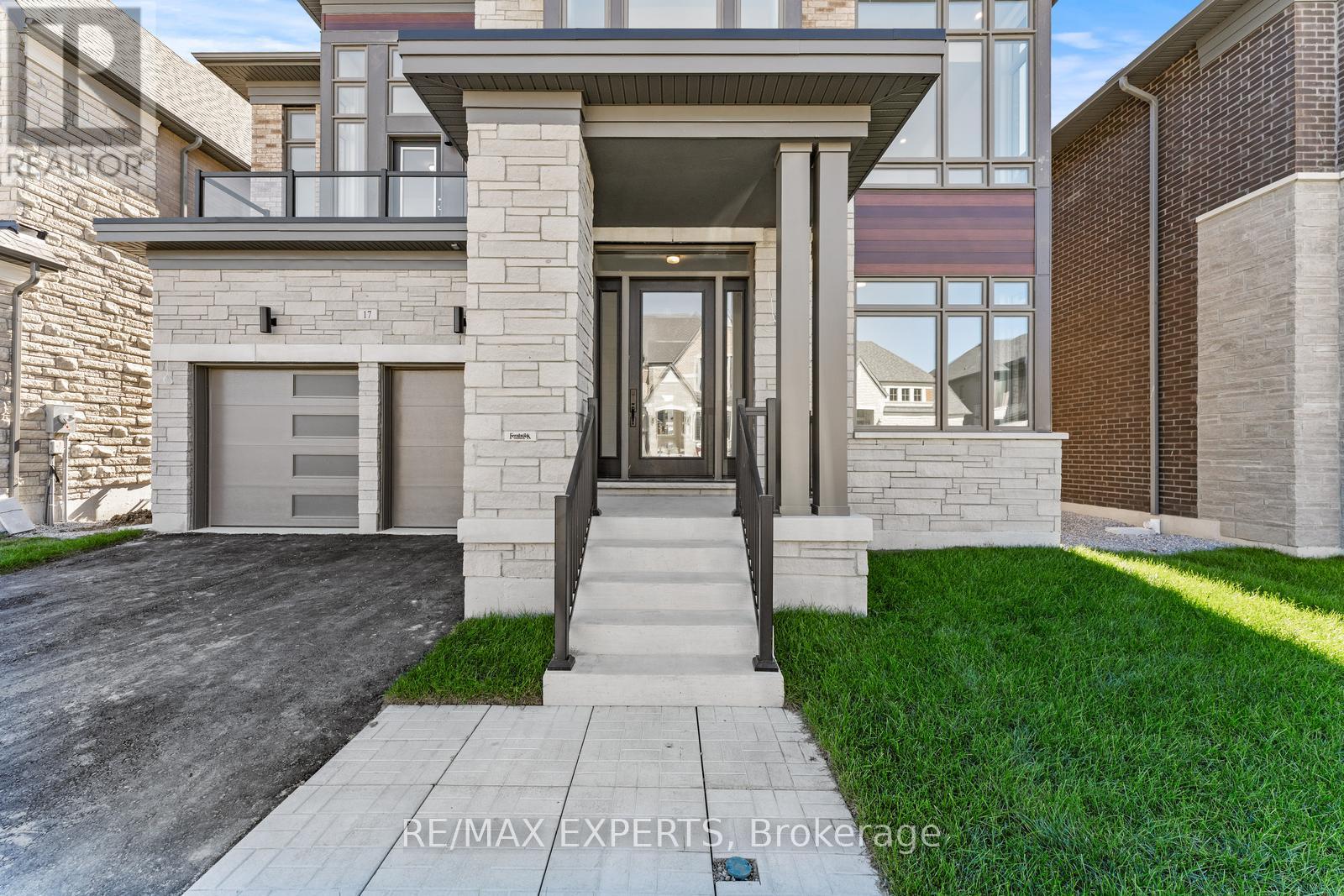 17 Saxby Farm Avenue, King, Ontario  L7B 1K5 - Photo 4 - N12479574