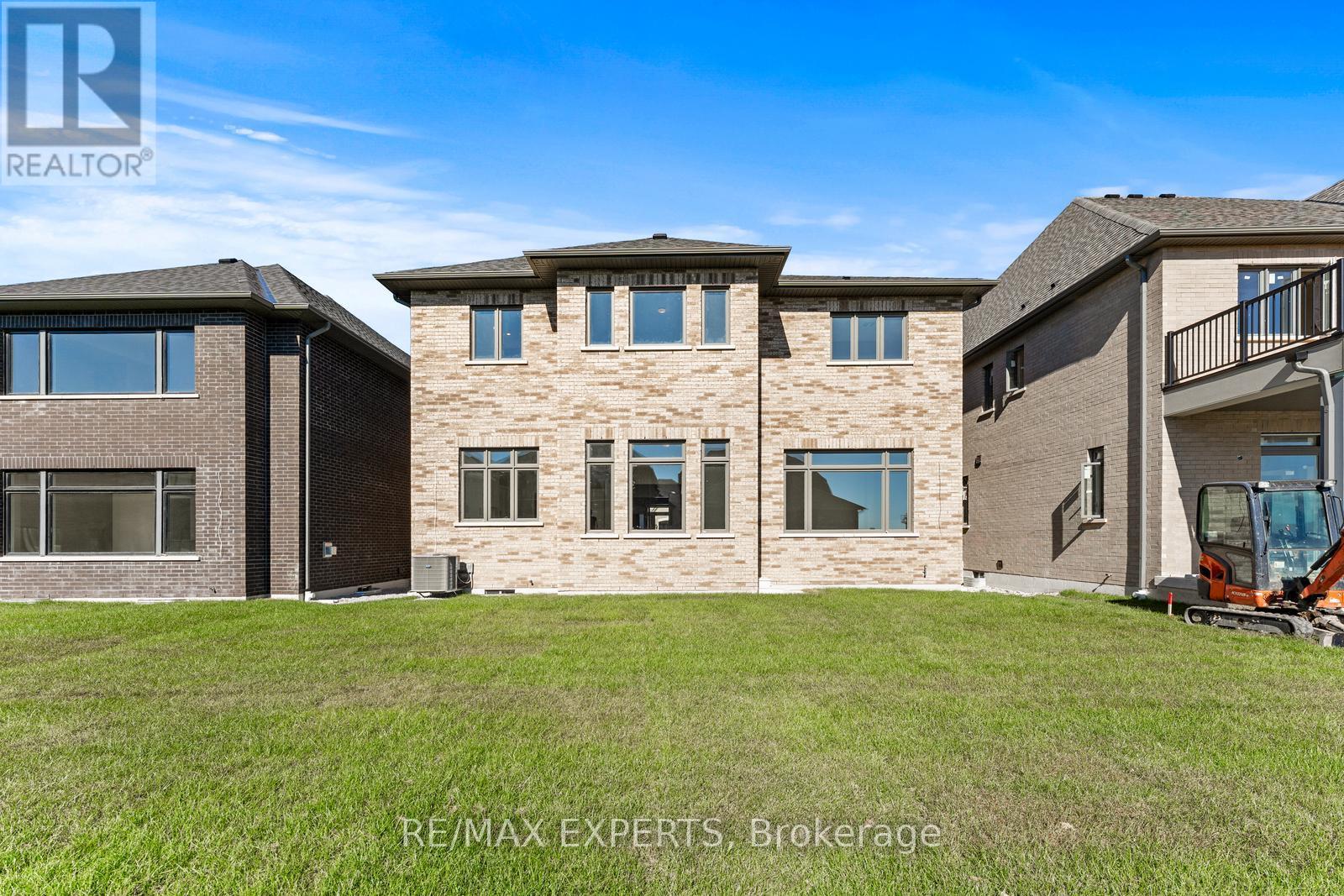 17 Saxby Farm Avenue, King, Ontario  L7B 1K5 - Photo 47 - N12479574