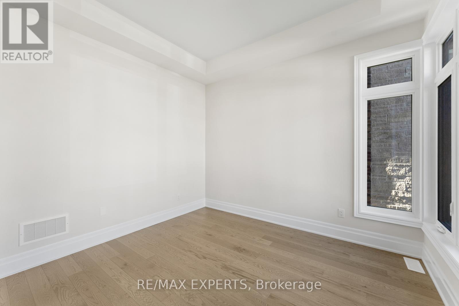 17 Saxby Farm Avenue, King, Ontario  L7B 1K5 - Photo 8 - N12479574