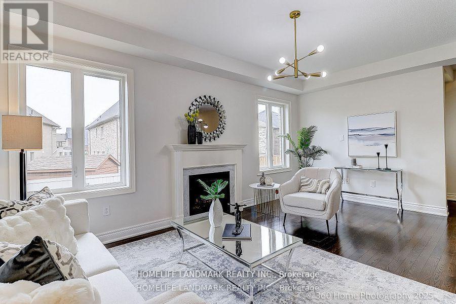 16 Beechborough Crescent, East Gwillimbury, Ontario  L9N 0P2 - Photo 3 - N12479577