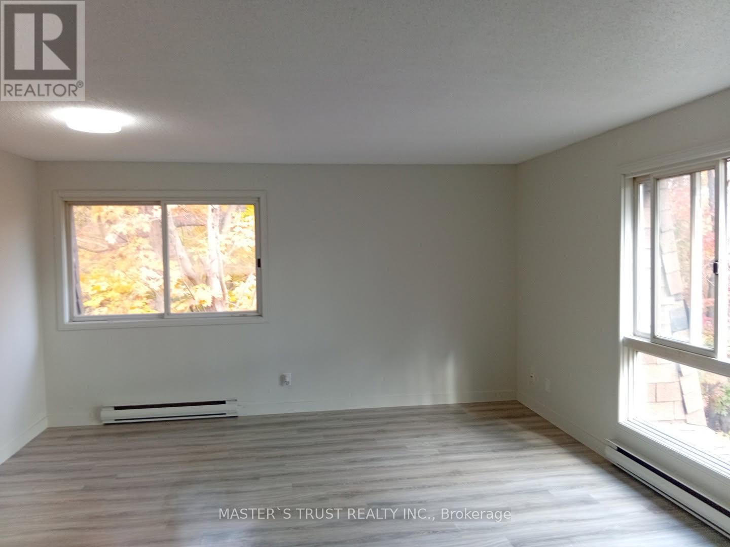 4 - 190 Borland Street E, Orillia, Ontario  L3V 2C3 - Photo 2 - S12479543