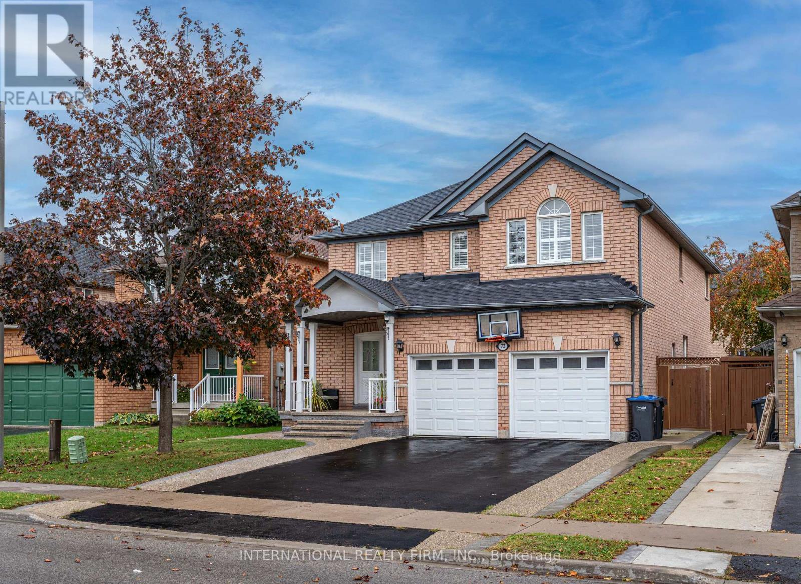 72 Barleyfield Road, Brampton, Ontario  L6R 2J1 - Photo 2 - W12479521