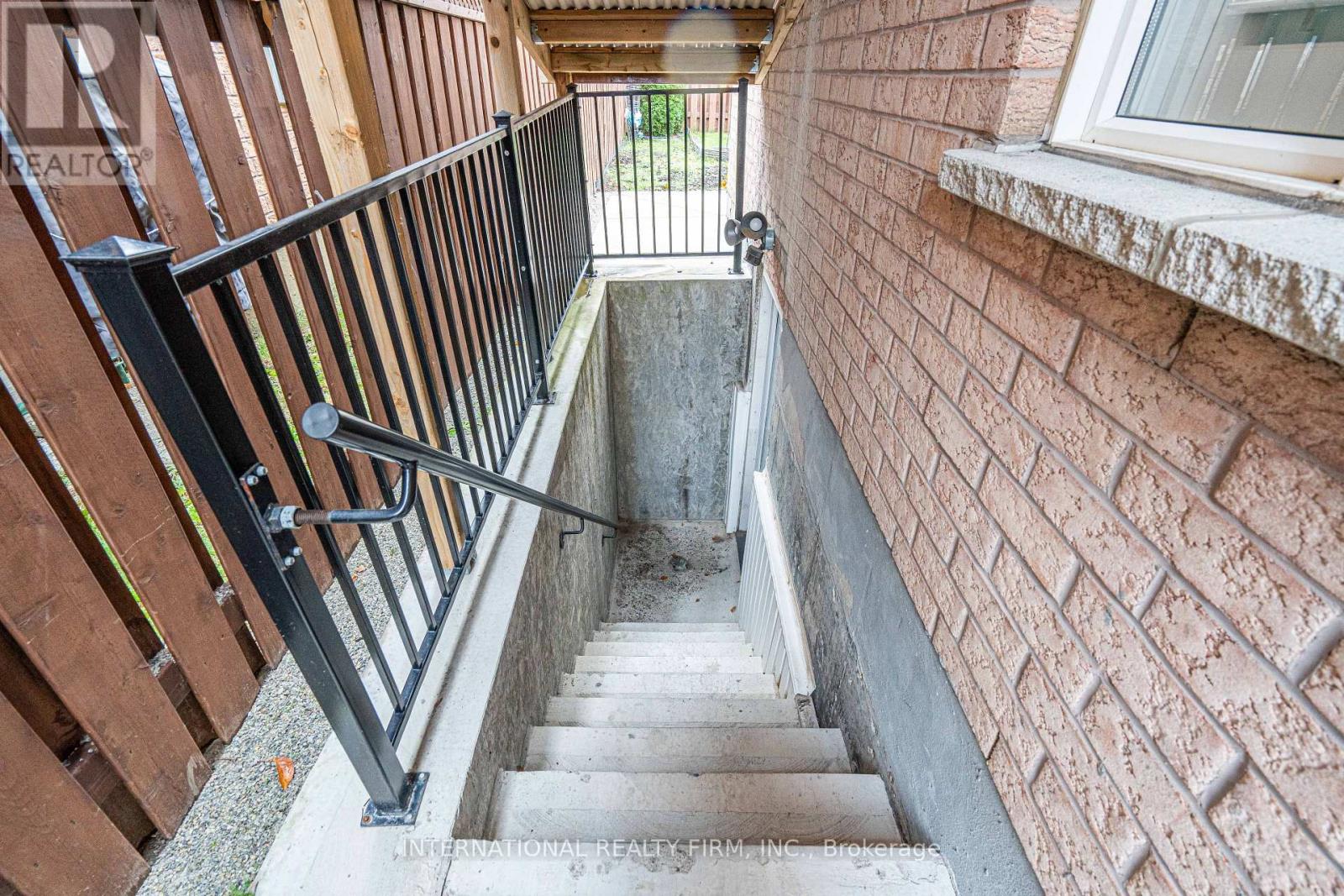 72 Barleyfield Road, Brampton, Ontario  L6R 2J1 - Photo 30 - W12479521