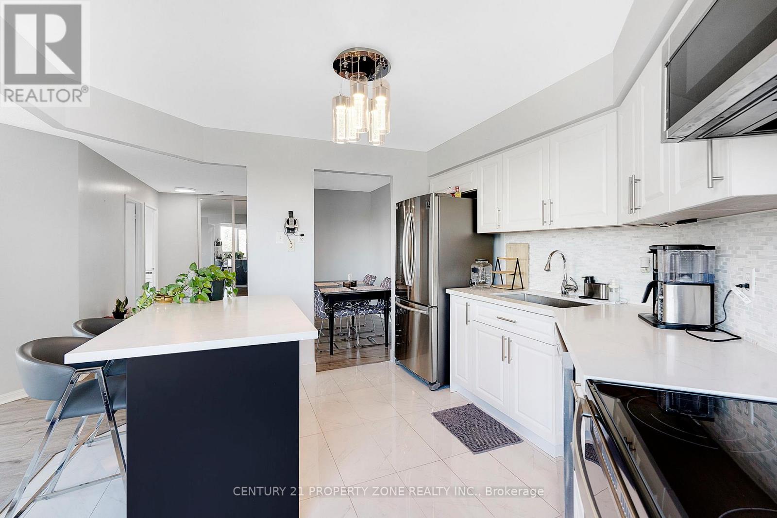 407 - 10 Laurelcrest Street, Brampton, Ontario  L4W 5P7 - Photo 14 - W12479522
